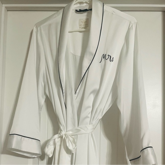 kate spade Other - Kate Spade Bridal Robe With Beautiful Details
